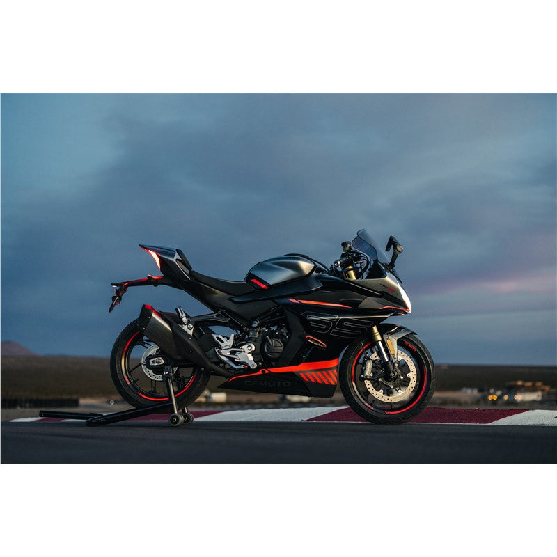 CFMOTO 450SS - TALL TINTED WINDSHIELD