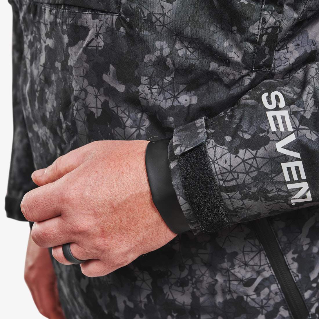 Waterproof 1/2 Zip Bog Hoodie | Mens - 7 Black