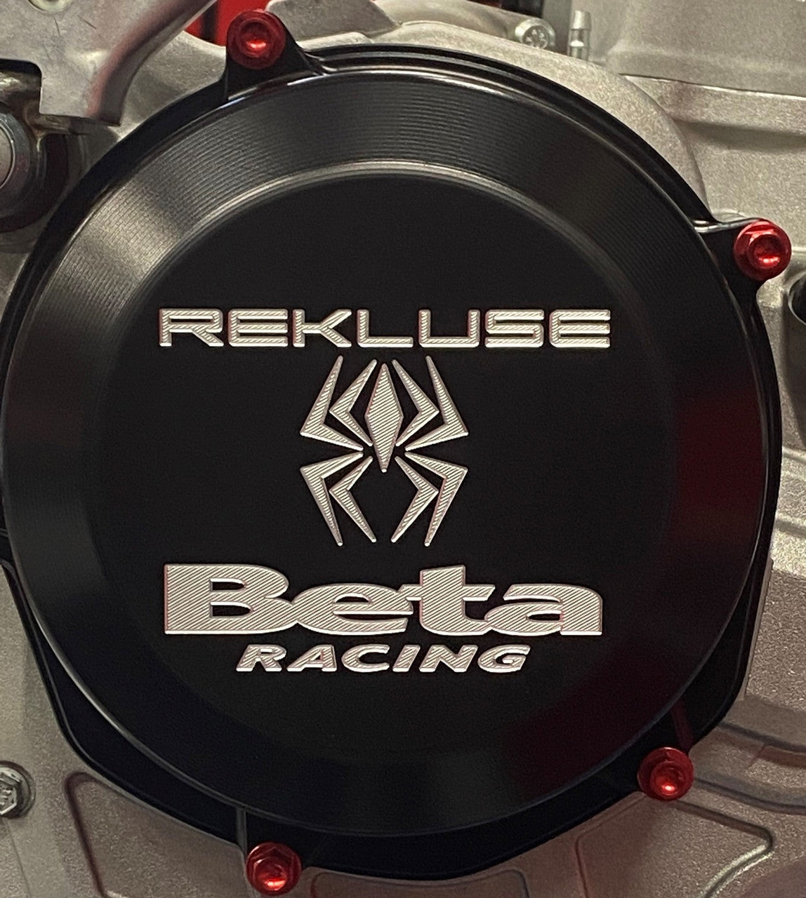 Beta - Engine Bolt Kit, Red, 2020+ 4 Stroke